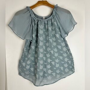 Women’s Butterfly Sleeve Size Small Floral Detailed Top Ice Blue Daisies Brand